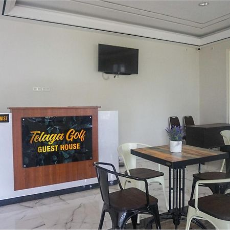 מלון מאלאנג Reddoorz Near Araya Family Club House מראה חיצוני תמונה